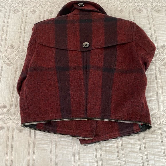 Authentic Burberry coat - Picture 10 of 10